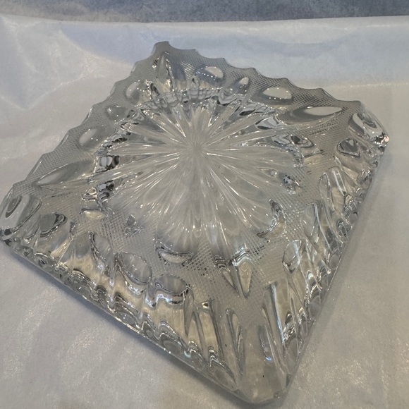 VINTAGE CRYSTAL ASH TRAY Elegant Glass Trinket Dish 4 inches HEAVY - Picture 6 of 8